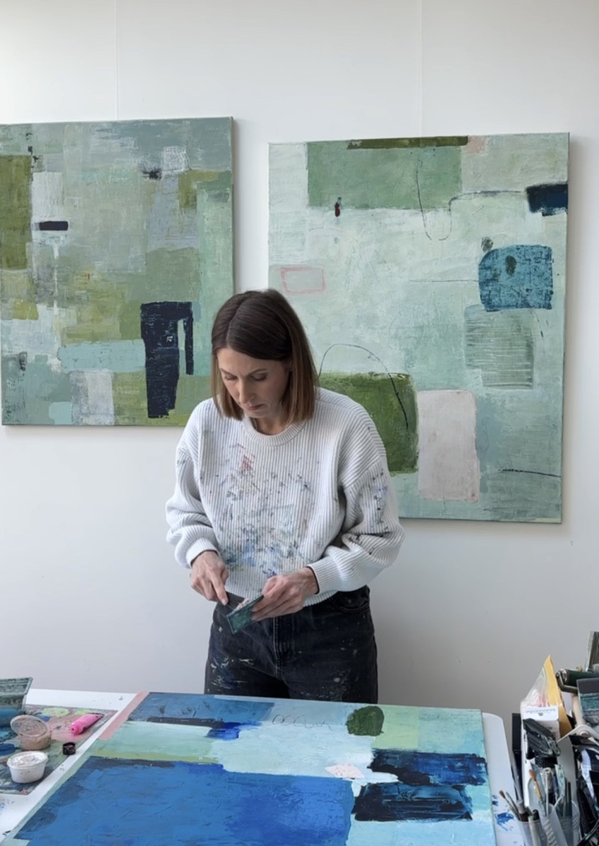 Julika Pettigrew, working in studio