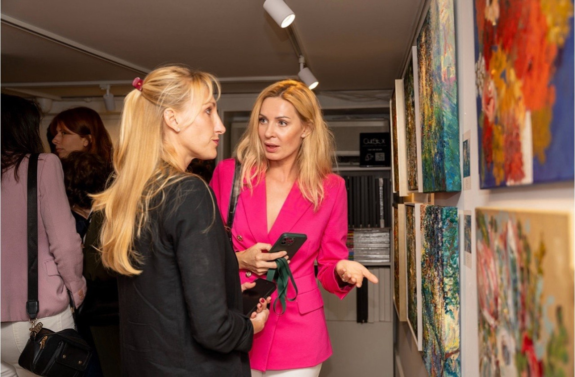 Gallery Conversation
