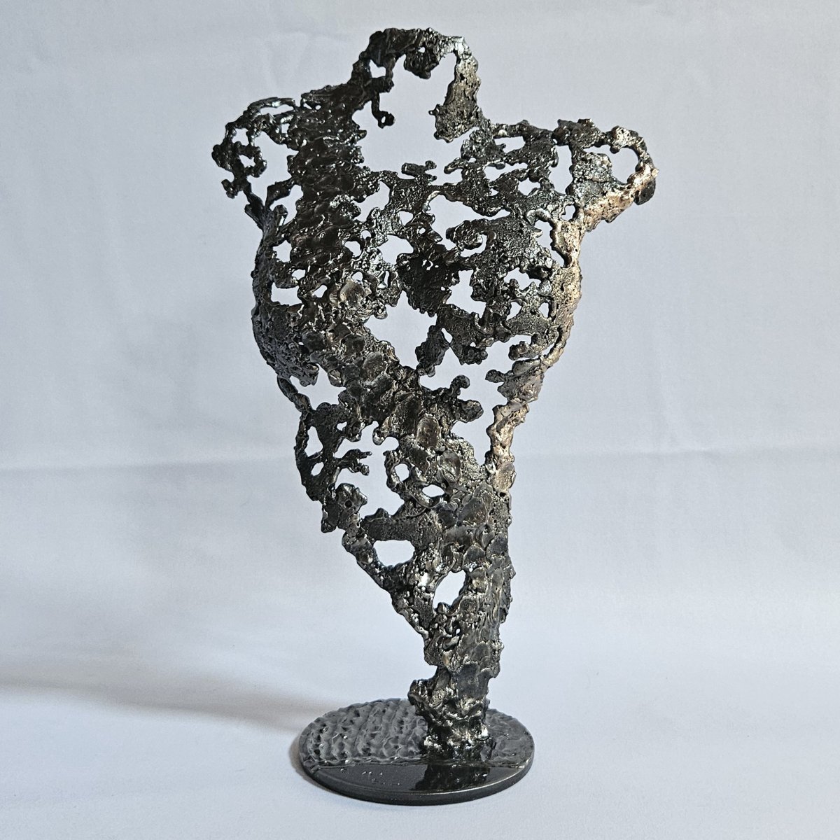 Pavarti Retour – Contemporary Female Body Steel Lace Sculpture in Steel  Bronze